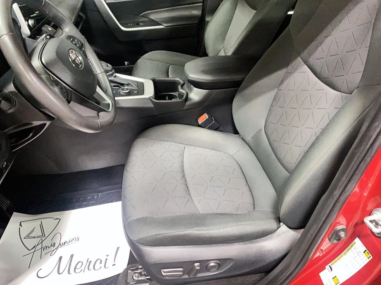 2023 Toyota RAV4 Hybrid XLE Ruby Flare Pearl Baie-Comeau - photo #9