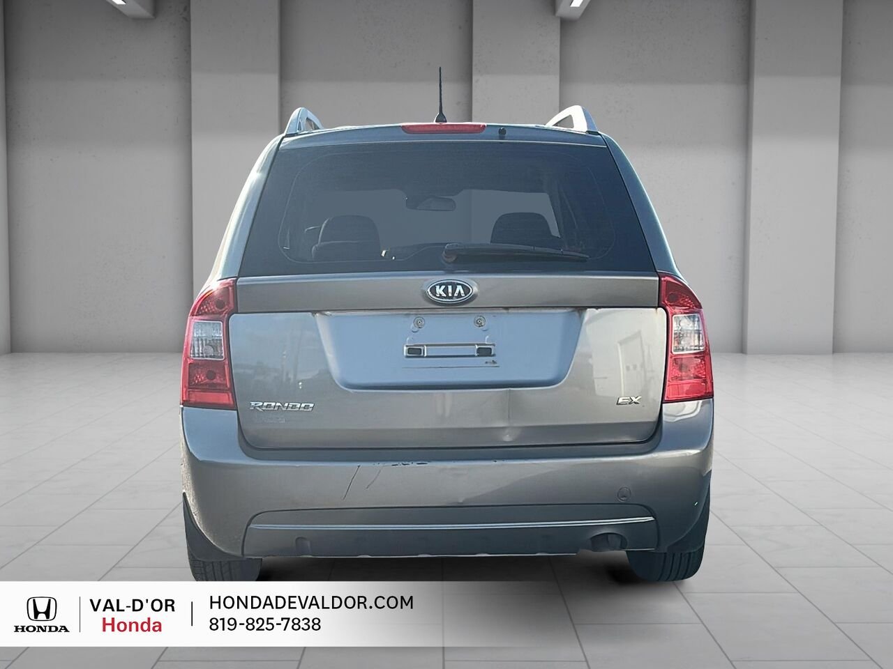 2012 Kia Rondo Familiale 4 portes, 4 cyl. en ligne, EX Silver Val-d'Or - photo #2