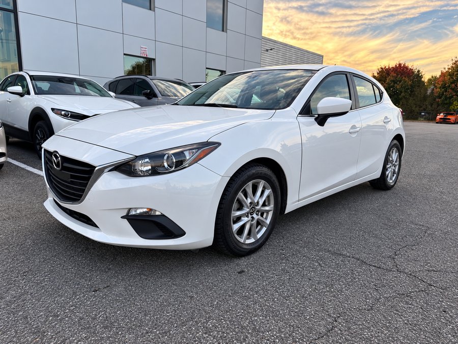 2016 Mazda 3 SPORT GS White