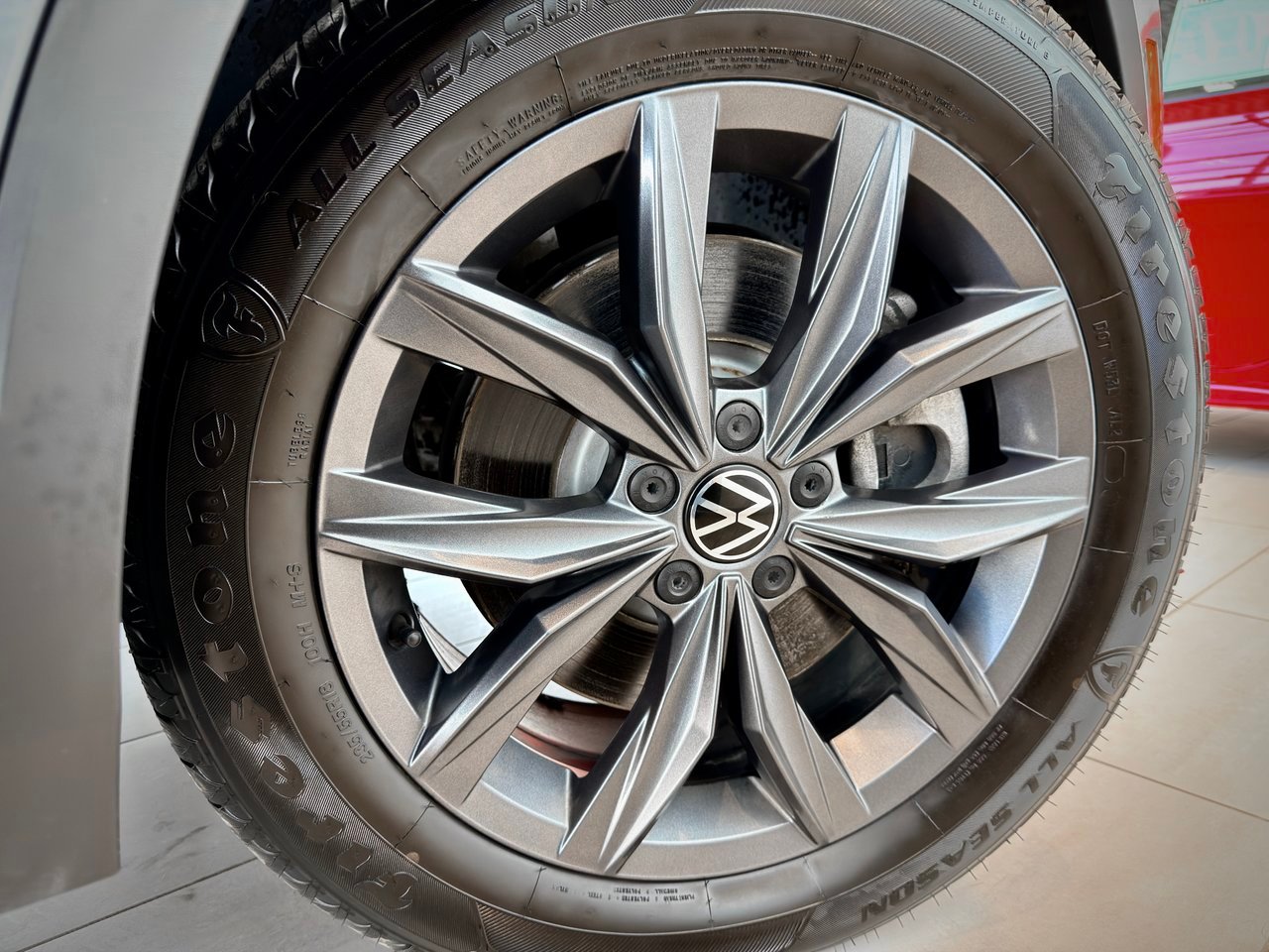 2023 Volkswagen Tiguan Notre-Dame-des-Prairies - photo #14