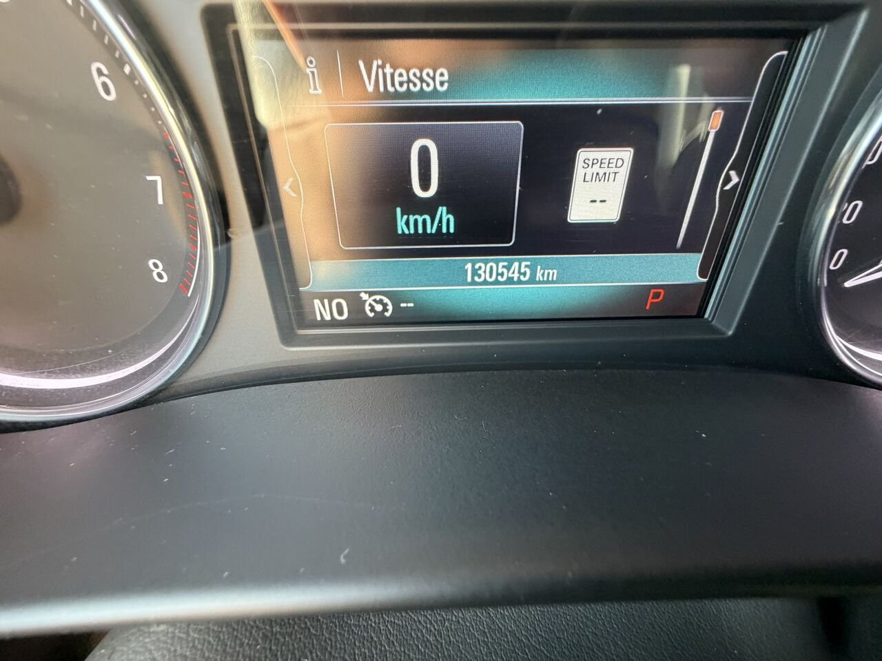 2018 Buick Enclave PREMIUM AWD 7 PASSAGERS White Laval - photo #32
