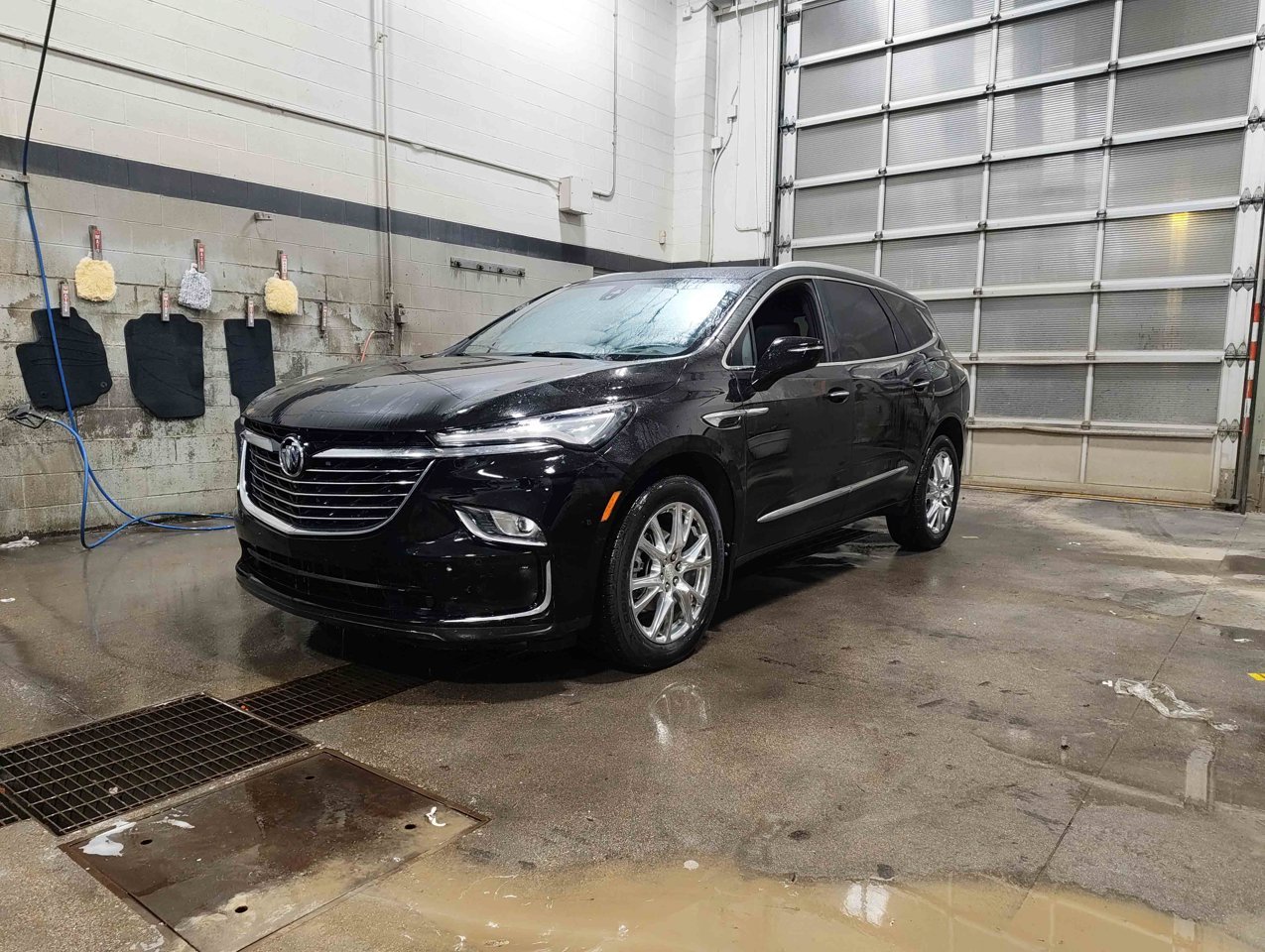 2022 Buick Enclave AWD 4dr Premium Black Sherwood Park - photo #3