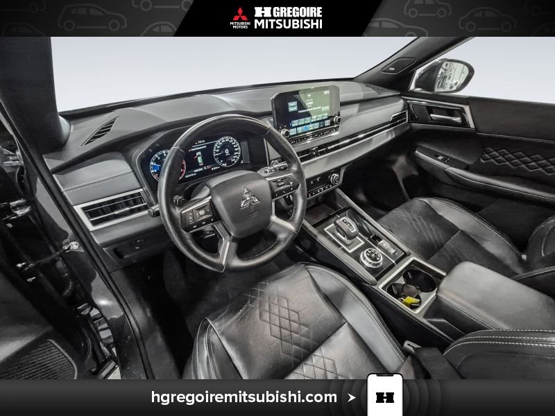 2024 Mitsubishi Outlander Grey Blainville - photo #17