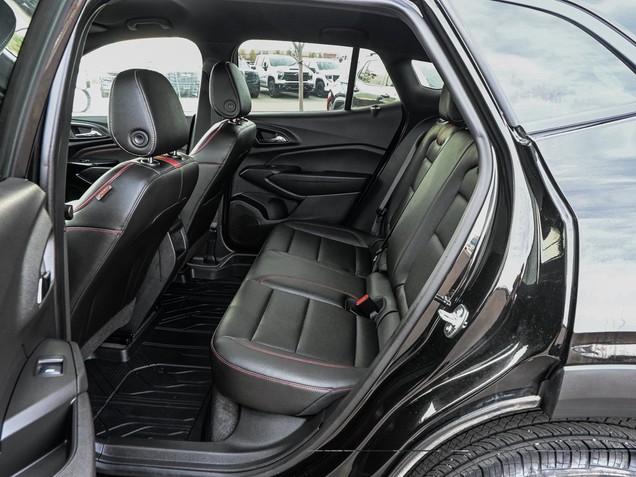 2025 Chevrolet Trax FWD 4dr 2RS Black Sherwood Park - photo #30