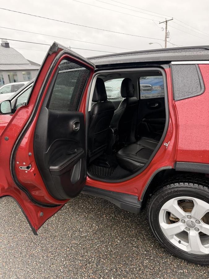 2018 Jeep Compass Red Lac Mégantic - photo #8