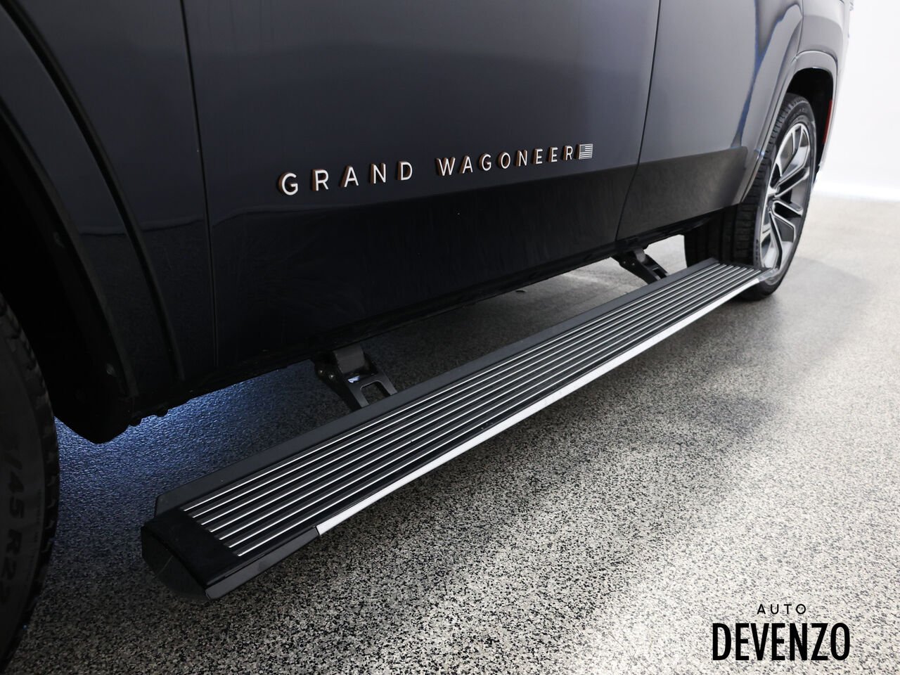 2024 Jeep Grand Wagoneer Blue Saint-Eustache - photo #2