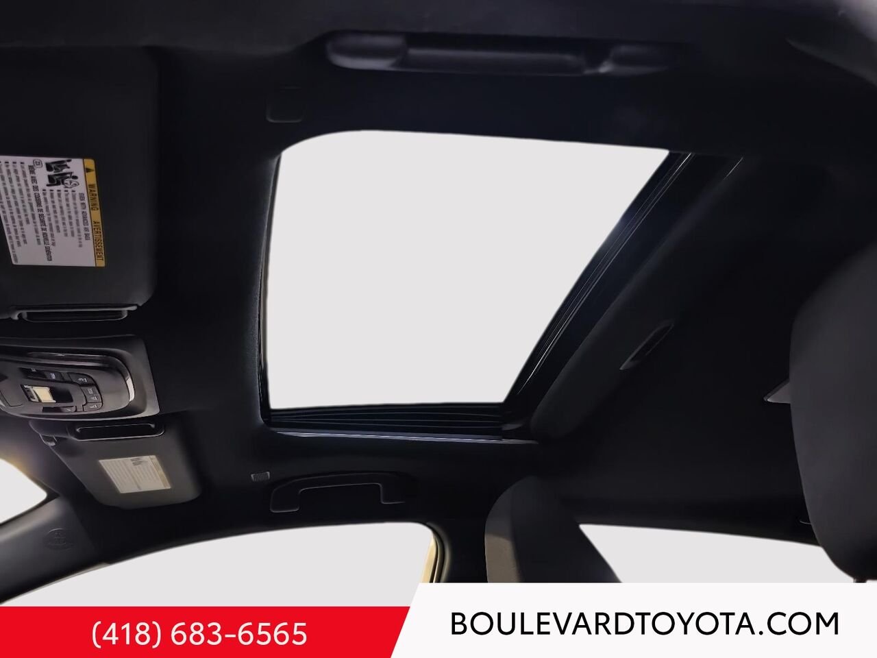 Toyota Corolla Hybride 100561A-114 | SE, AWD 2023 Blanc Québec - photo #17