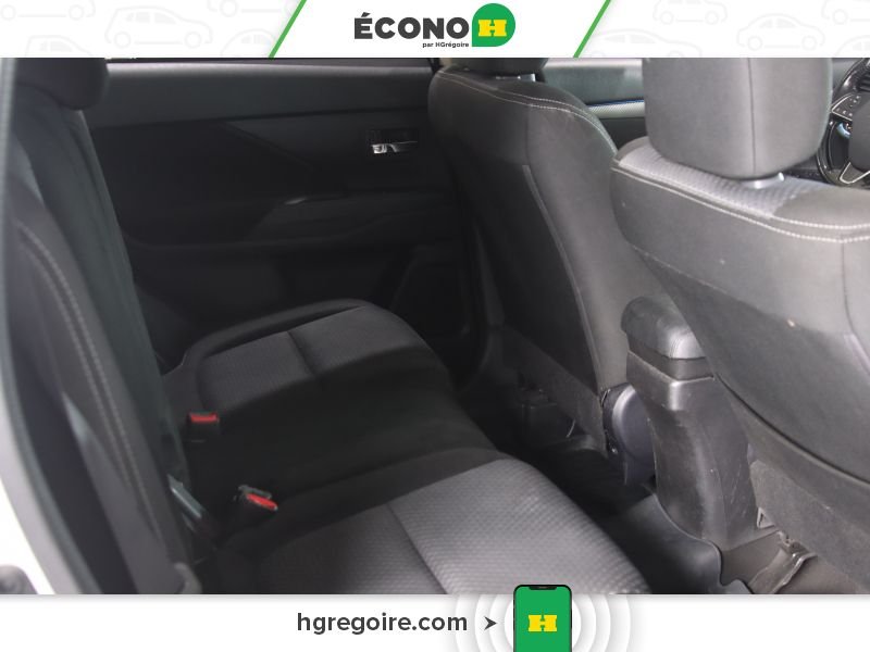 Mitsubishi Outlander 821724 | SE A/C TOIT GR ELECT MAGS 7 PASSAGERS 2017 Blanc Laval - photo #23