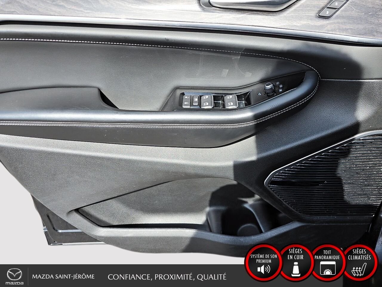 Jeep Grand Cherokee Overland | CUIR NAPPA | TOIT COMMANDVIEW 2 RANGÉES | SIÈGES VENTILÉS | 4X4 2023 Noir Saint-Jérôme - photo #11