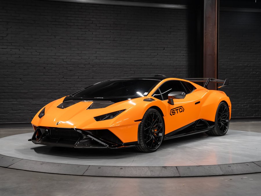 2022 Lamborghini Huracan 2022 Orange
