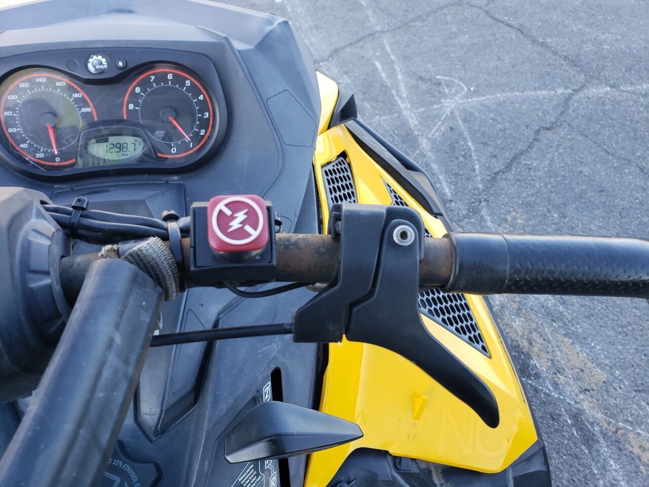 2015 Ski-doo Skandic Yellow  - photo #14