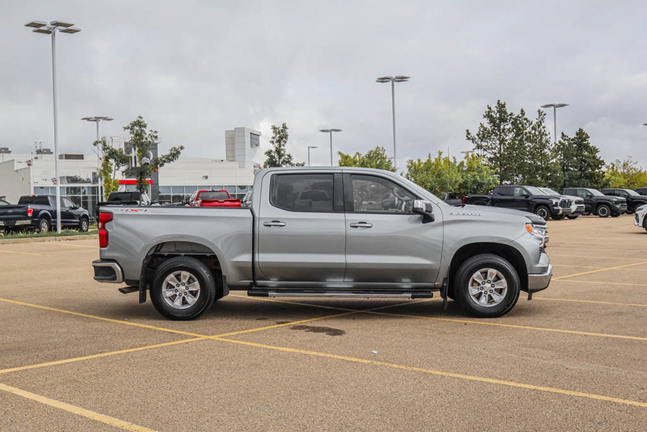 2023 Chevrolet Silverado 1500 4WD Crew Cab 147 LT Grey Sherwood Park - photo #10