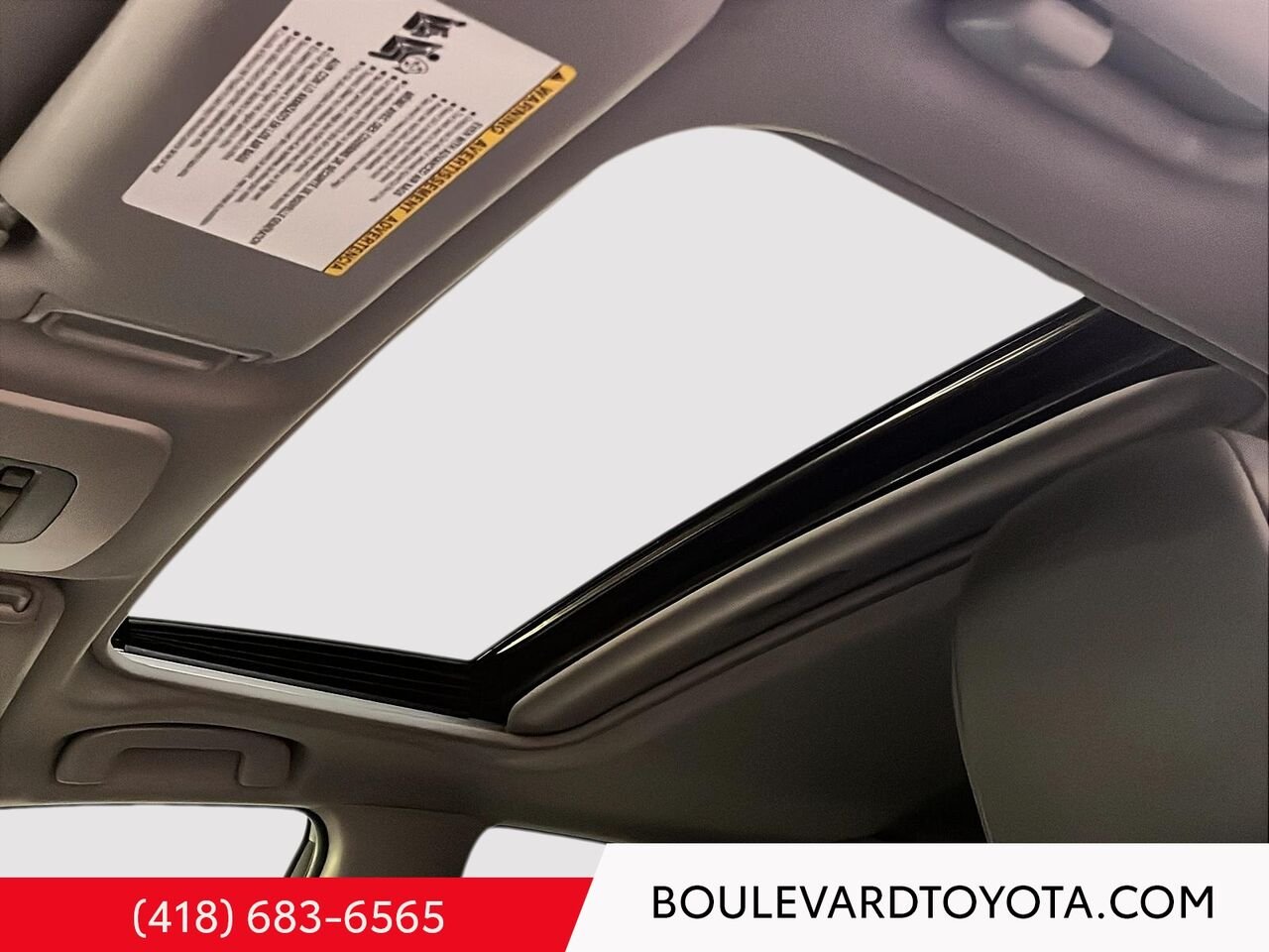 2024 Toyota Camry 100207A-88 | SE Black Québec - photo #10