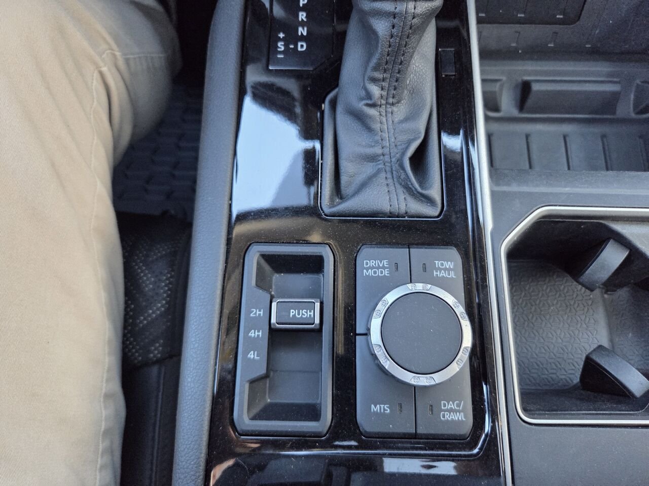 2023 Toyota TUNDRA LIMITED Black Mont-Laurier - photo #18