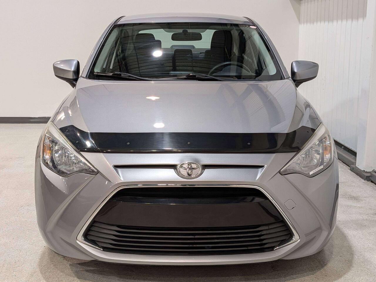 2016 Toyota Yaris 4dr Sdn Auto Premium Silver Val-David - photo #3