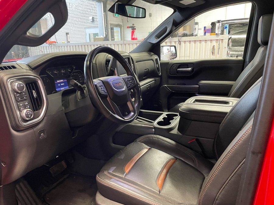 GMC Sierra 1500 AT4 CREW 4X4 V8 *TOIT* NAV SIÈGES VENTIL BOSE 2022 Rouge