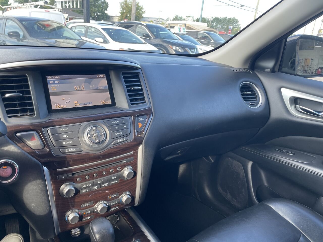 NISSAN PATHFINDER 2016 Noir Longueuil, - photo #11