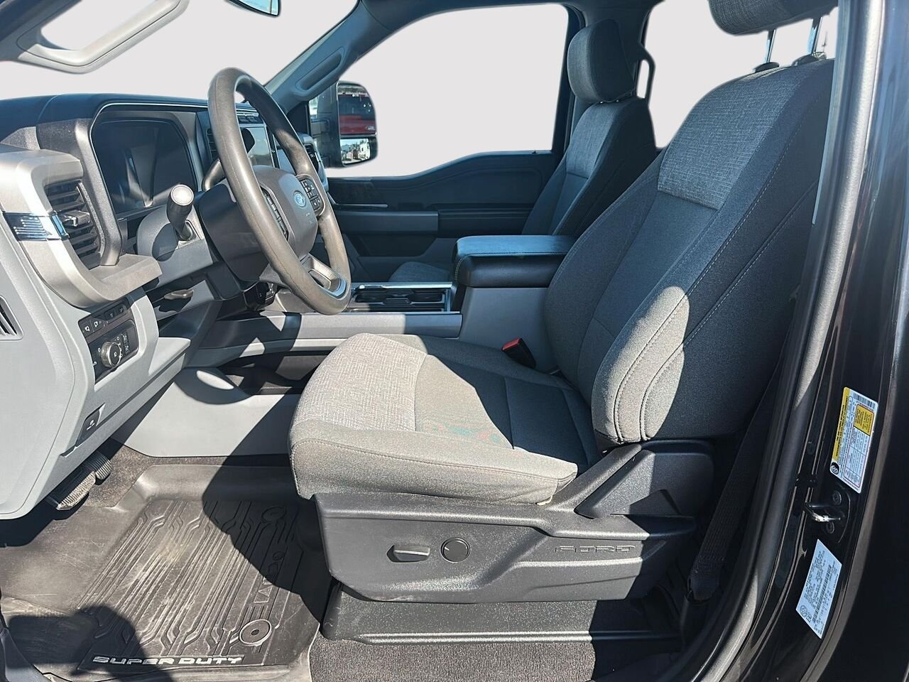 2024 Ford Super Duty F-250 SRW Black Rouyn-Noranda - photo #7