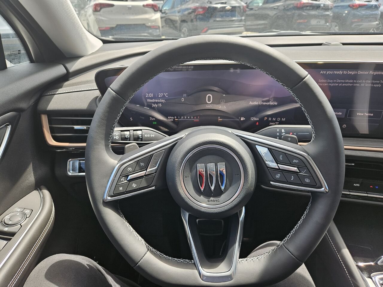 2026 Buick Envision Tourisme sport 4 portes TI Iridescent White Tricoat Thetford Mines - photo #6