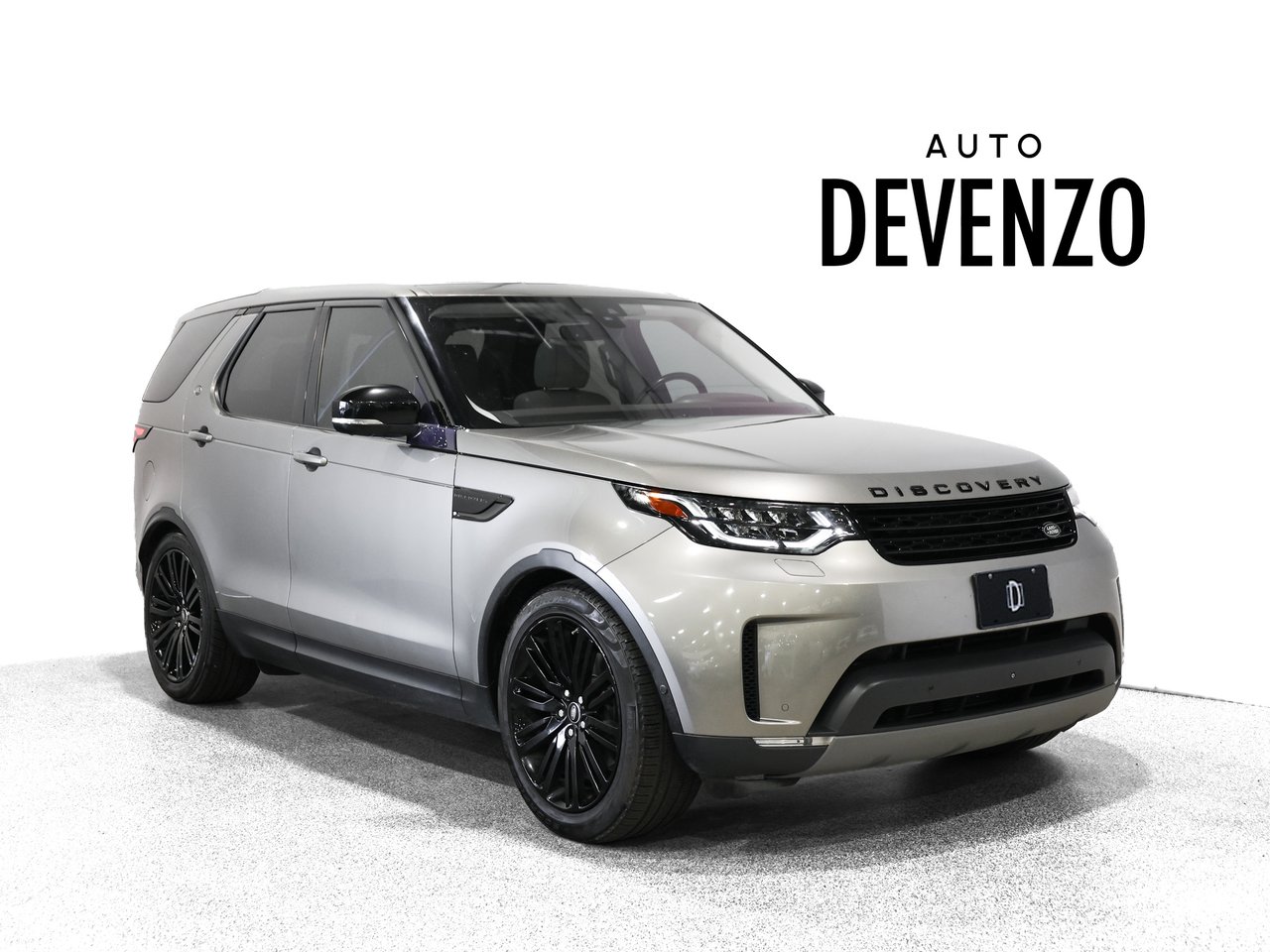 2019 Land Rover Discovery Silver Saint-Eustache - photo #0