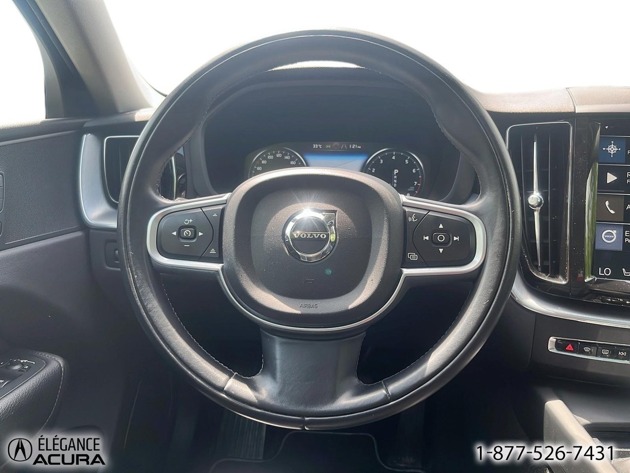 Volvo XC60 Momentum | A8910 2018 Blanc Granby - photo #15