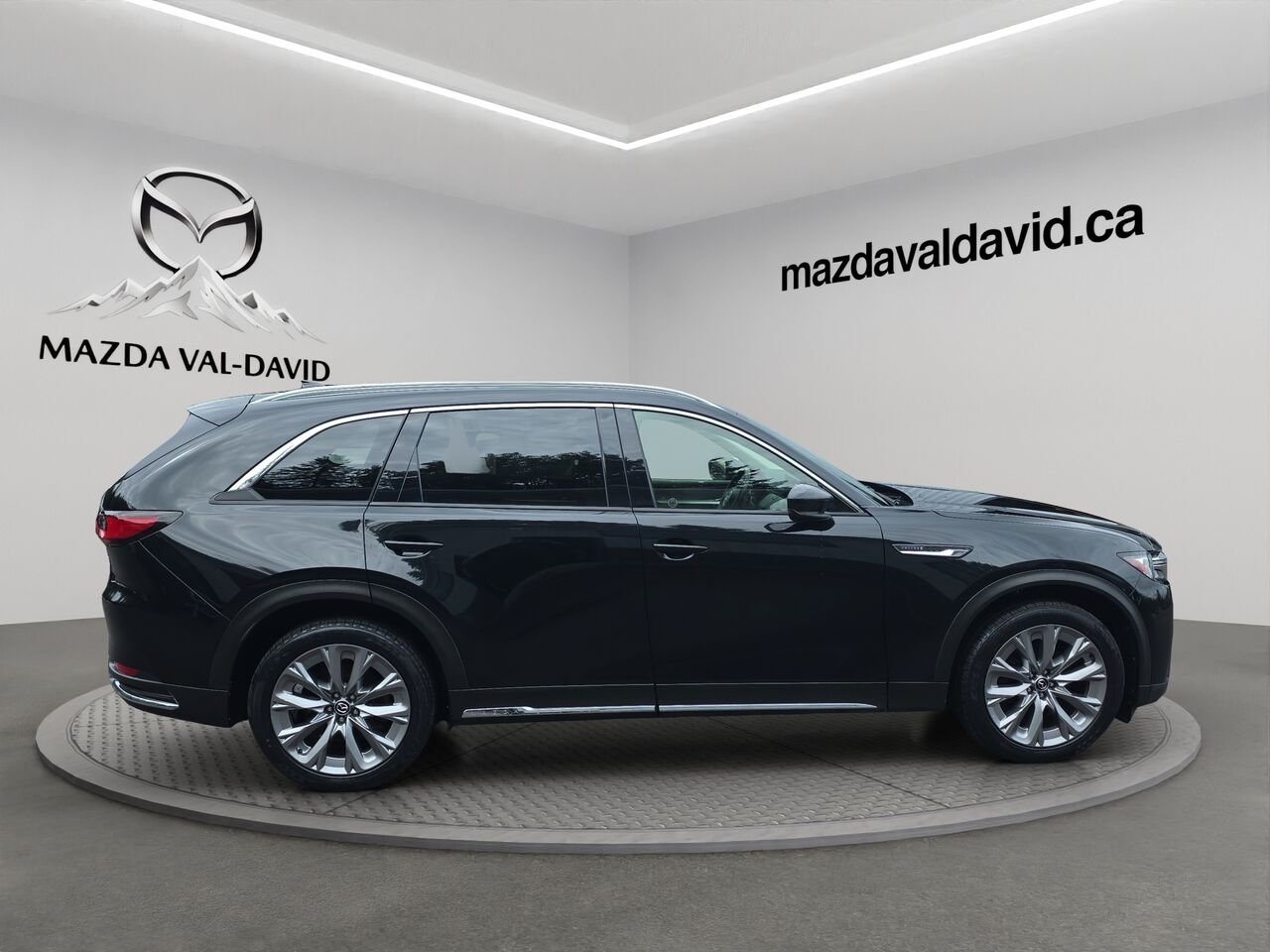 Mazda CX-90 hybride léger GT TI, 7PASSAGERS, SIEGE CHAUFFANTS AVANT ET ARRIÈRE, TOIT PANORAMIQUE 2025 Noir Val-David - photo #6