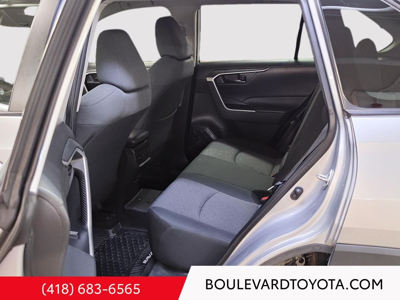 2022 Toyota RAV4 100756A-75 | LE Silver Québec - photo #15