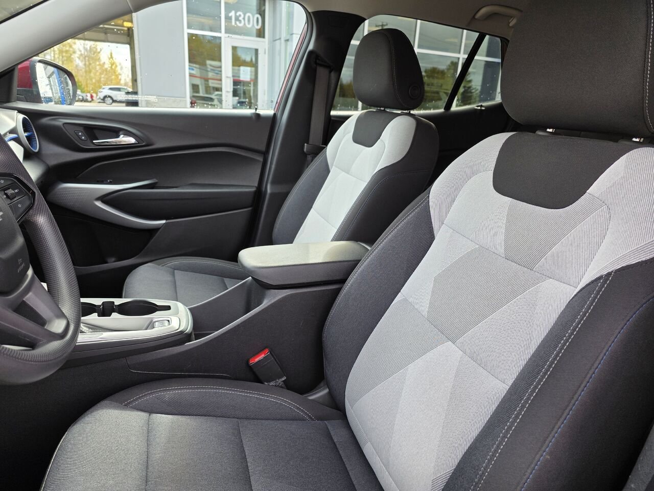 Chevrolet Trax LS 2025 Rouge Mont-Laurier - photo #14