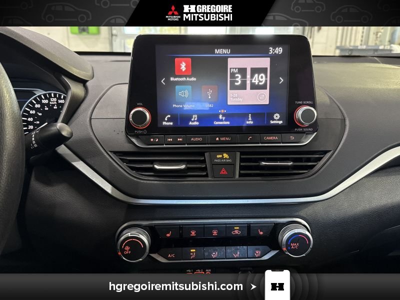 2024 Nissan Altima White Saint-Eustache - photo #26