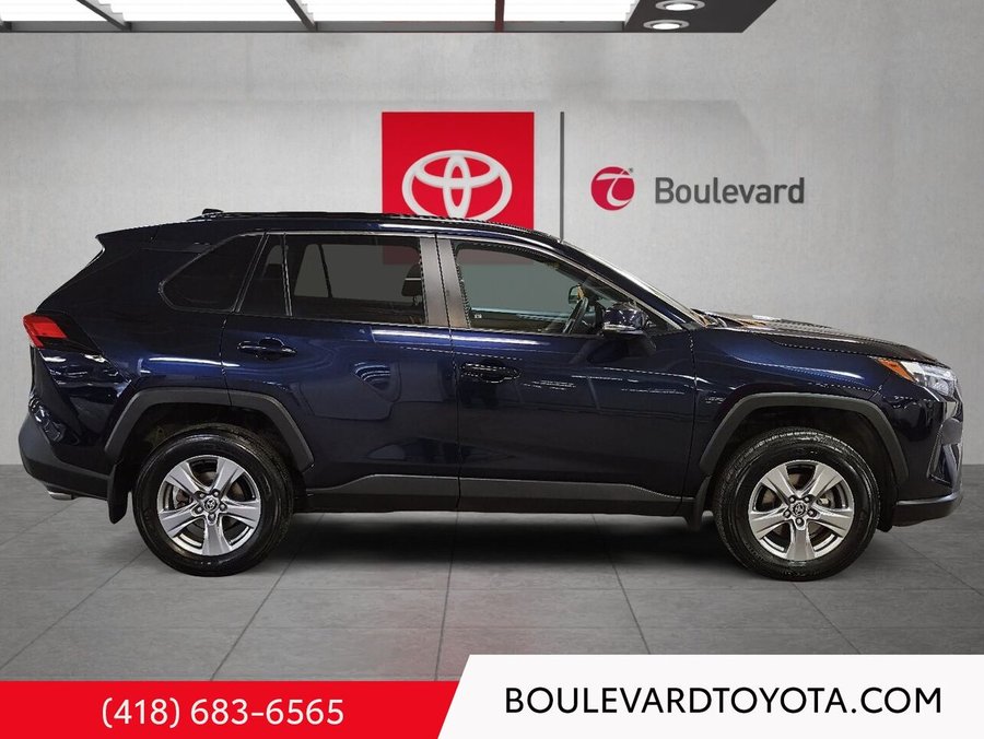 Toyota RAV4 XLE, AWD 2024 Bleu