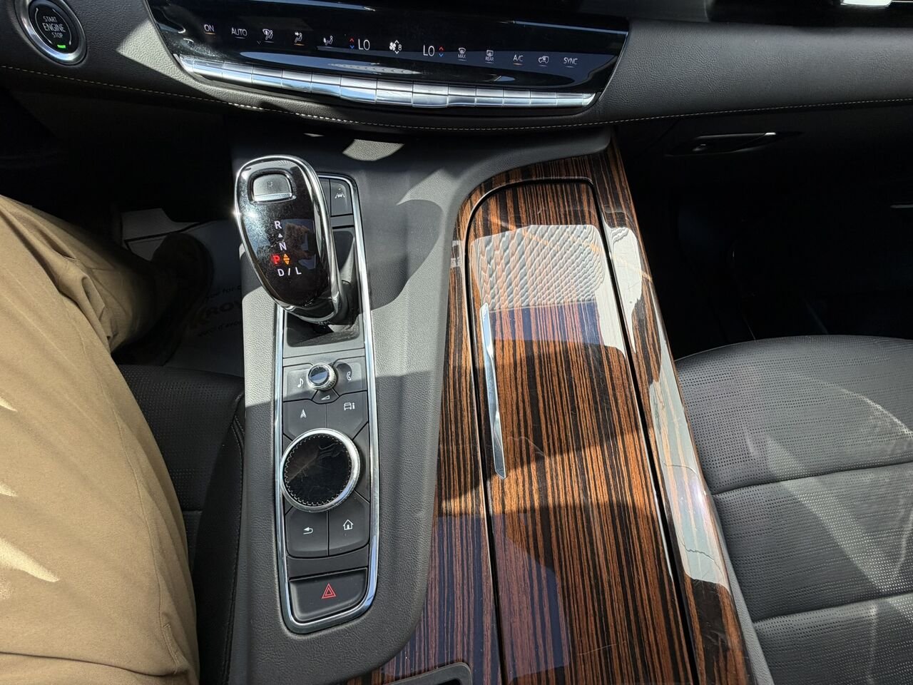 Cadillac Escalade PREMIUM LUXURY 4X4 FINANCEMENT À PARTIR 3.99% 2023 Noir Laval - photo #30