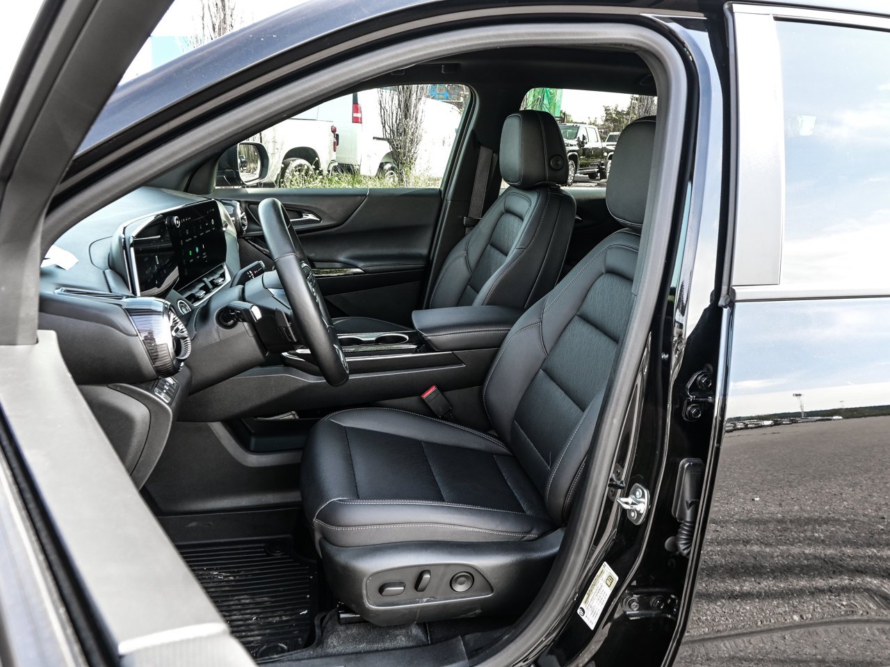 2025 Chevrolet Equinox AWD 4dr LT w/2LT Black Sherwood Park - photo #16
