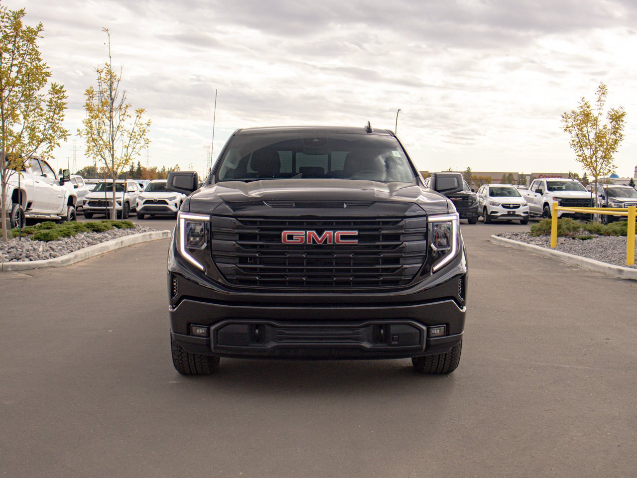 2025 GMC Sierra 1500 4WD Crew Cab 147 Elevation Black Sherwood Park - photo #2