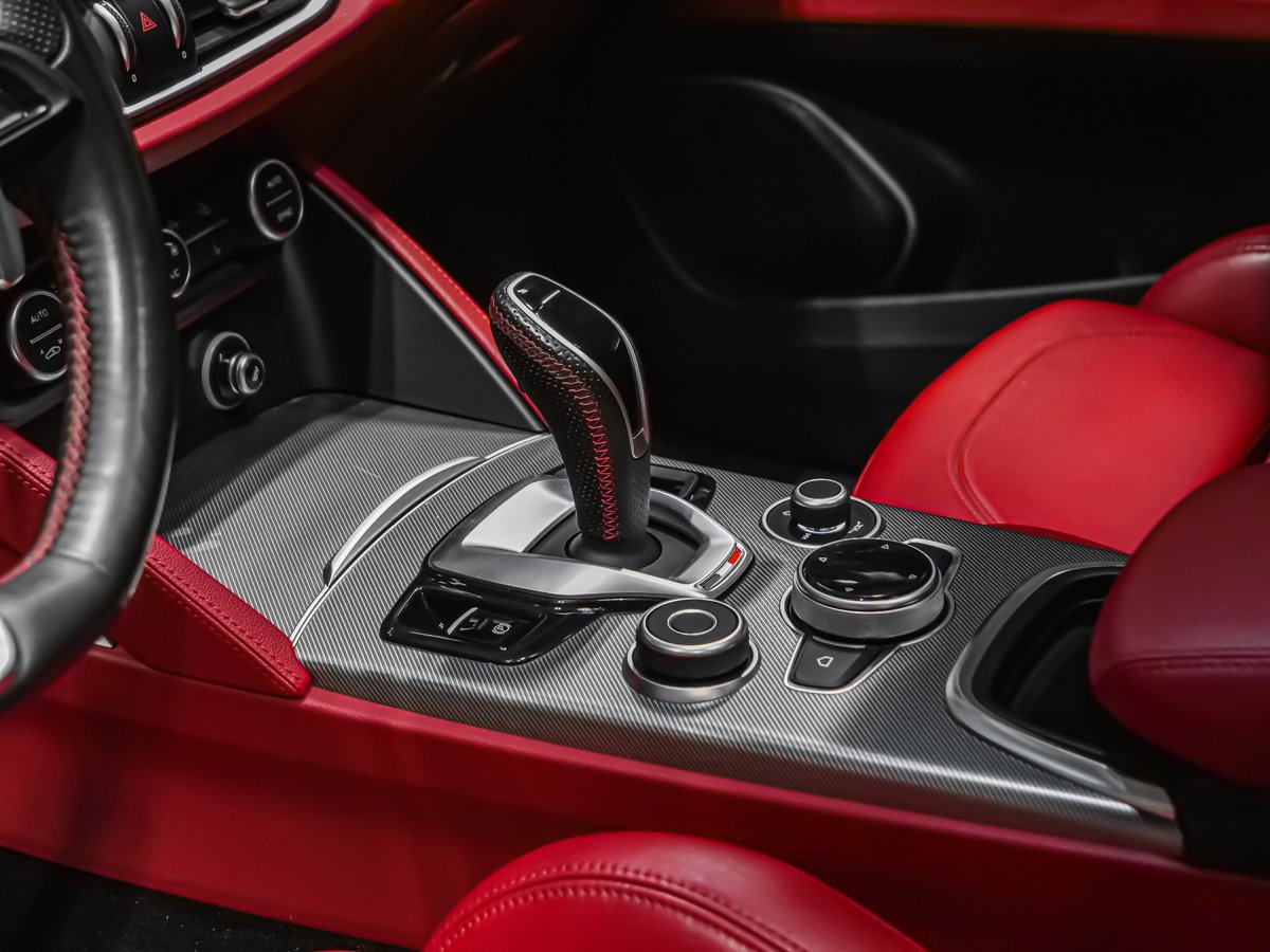 2020 Alfa Romeo Stelvio TI SPORT ASSIST CONDUITE HARMAN KARDON ROUES 20po White Montreal - photo #6