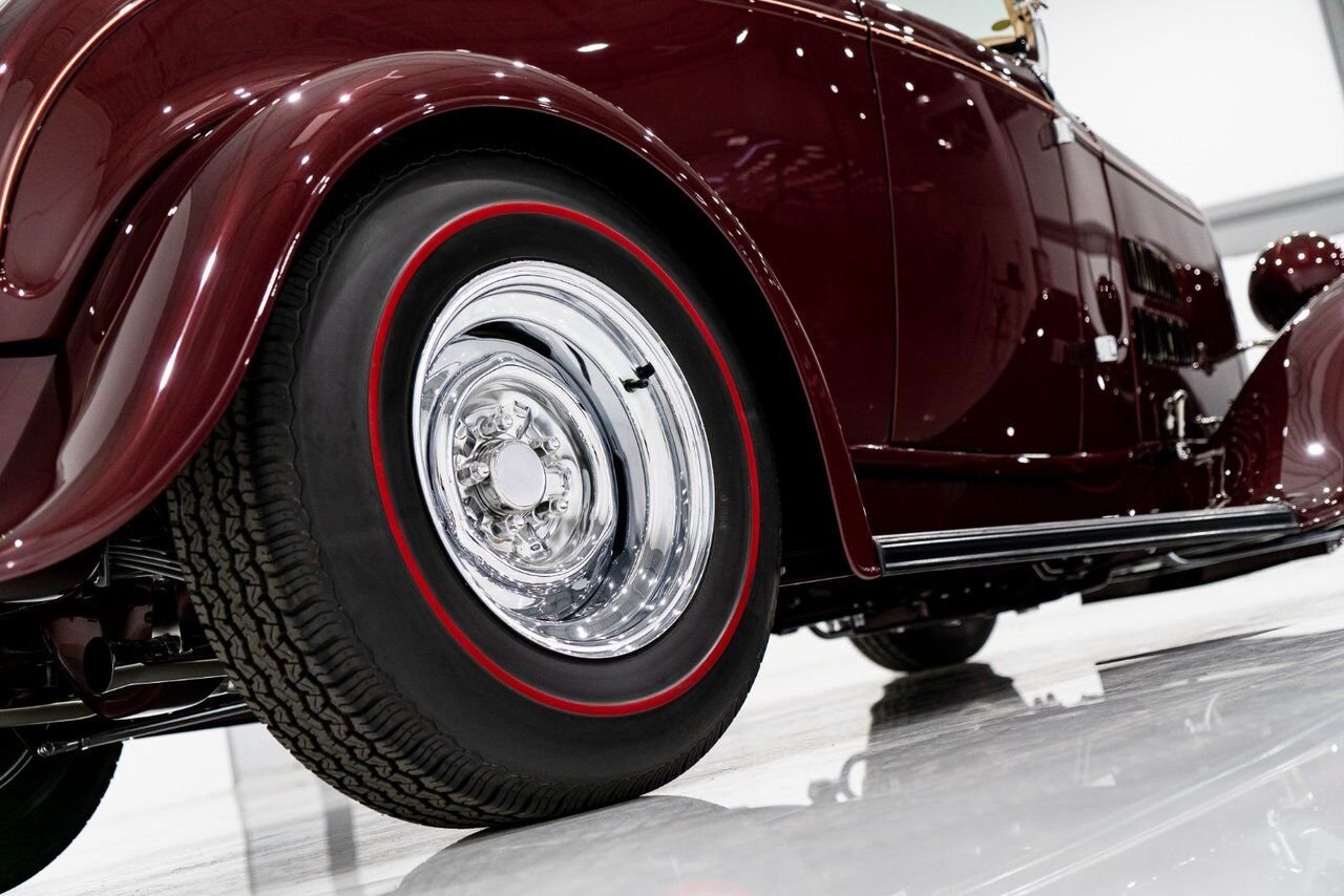 Ford Highboy Lobeck creation spectacular presentation **PRICE IN USD** 1932 Rouge Montréal - photo #6