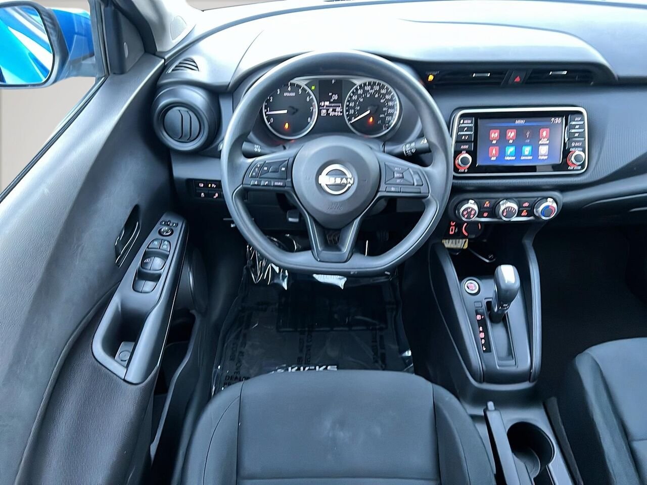 2023 Nissan Kicks S TA Blue Québec - photo #13