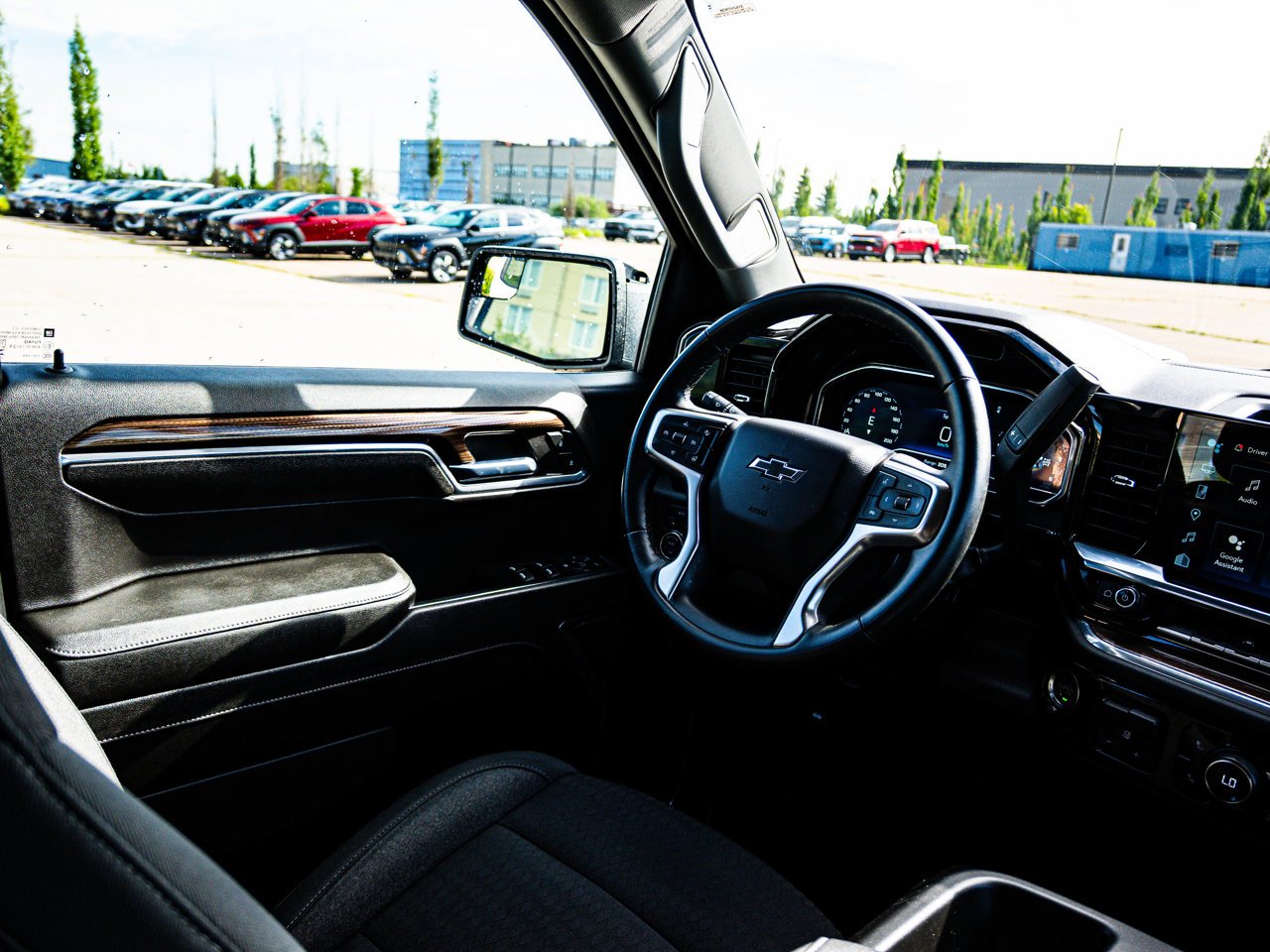 2024 Chevrolet Silverado 1500 4WD Crew Cab 147 RST White Sherwood Park - photo #29