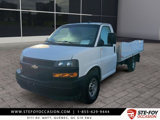 2024 Chevrolet Fourgonnette commerciale tronquée Express 3500 fourgonnette 159 po White