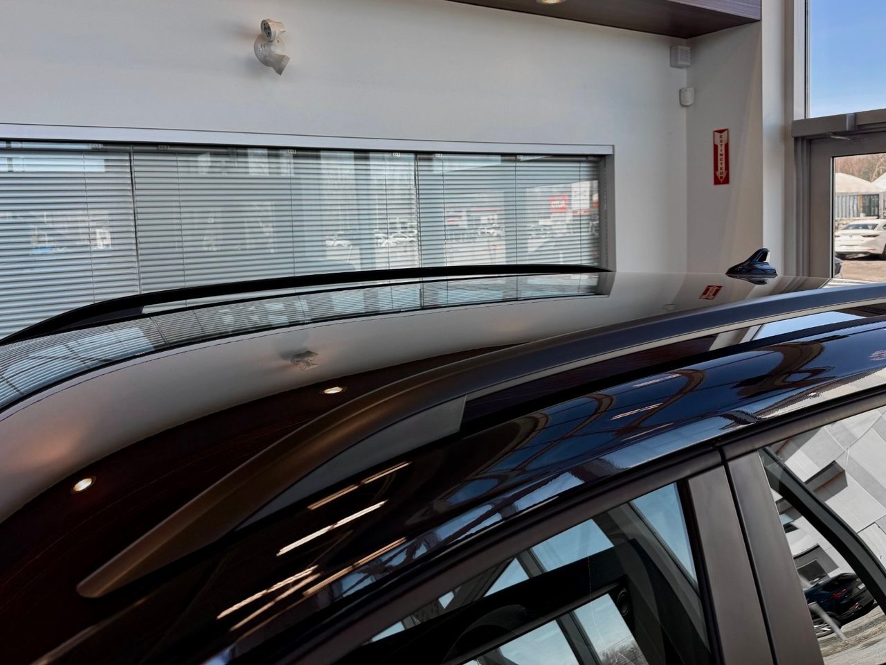 2024 Volkswagen Taos Black Notre-Dame-des-Prairies - photo #9