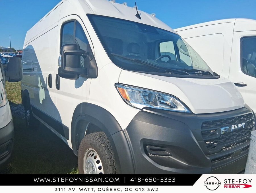 Ram ProMaster 2500 TOIT HAUT 2500 Tradesman toit élevé 136 po avec siège passager 2025 Blanc