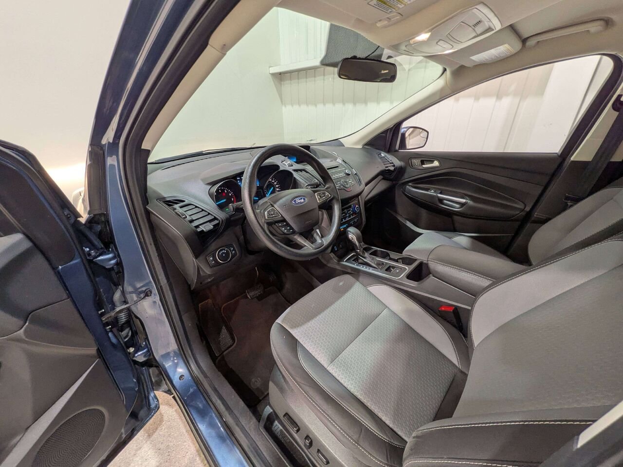 Ford Escape SE 4WD 2018 Bleu Val-David - photo #9