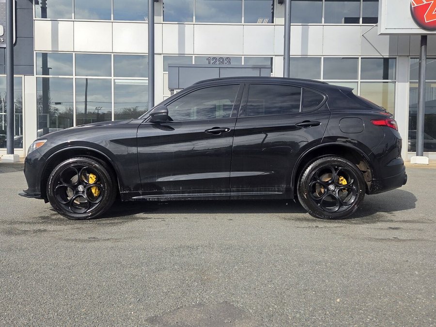 Alfa Romeo Stelvio Traction intégrale Q4 + Jamais accidenté 2021 Noir