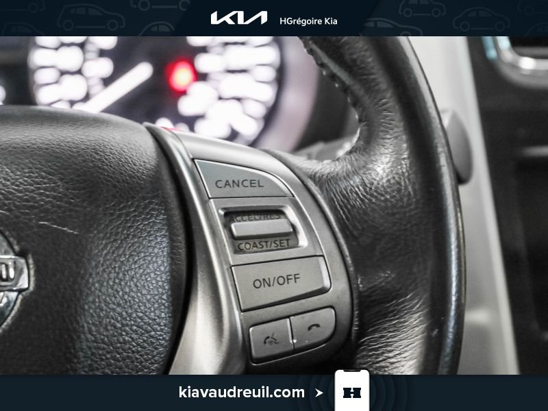 2015 Nissan Altima Grey Laval - photo #16