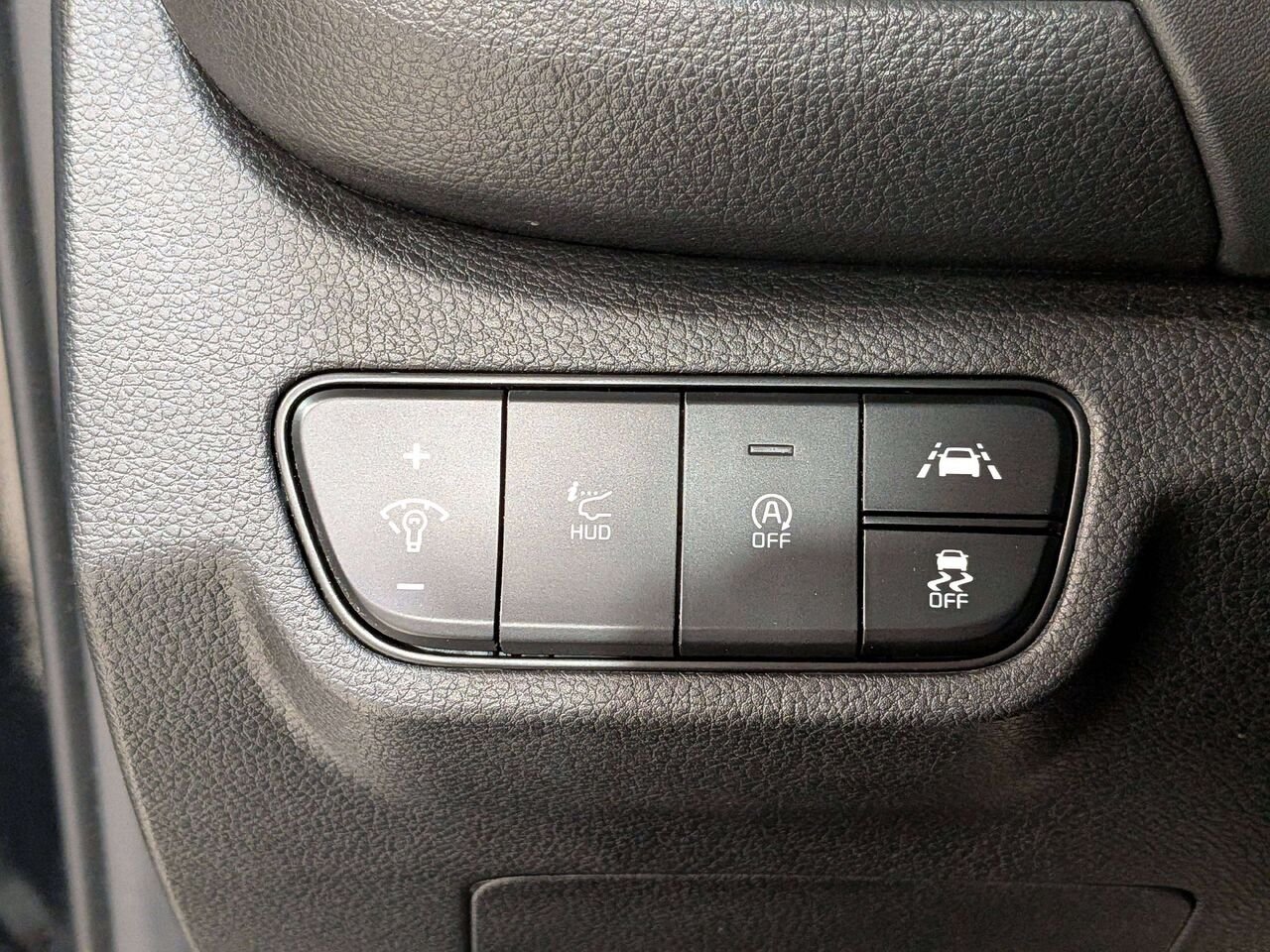 2023 Kia Seltos SX Turbo AWD w/Black Interior Black Val-David - photo #30