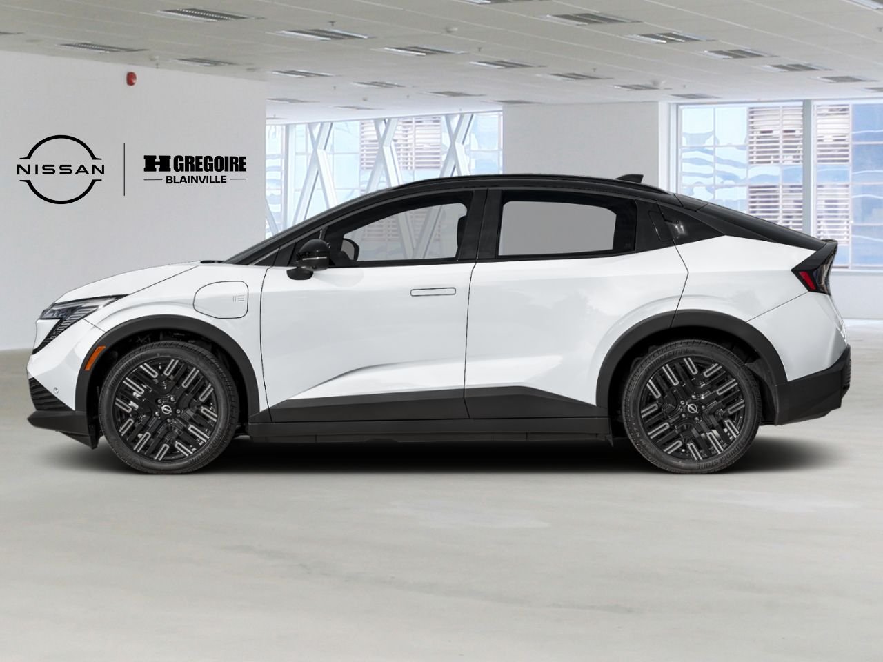 Nissan LEAF 2027 Blanc Everest nacré triple couche/Noir Blainville - photo #1