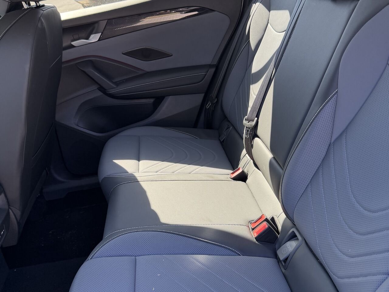 2026 Volkswagen Tiguan Comfortline 4MOTION White Châteauguay - photo #27