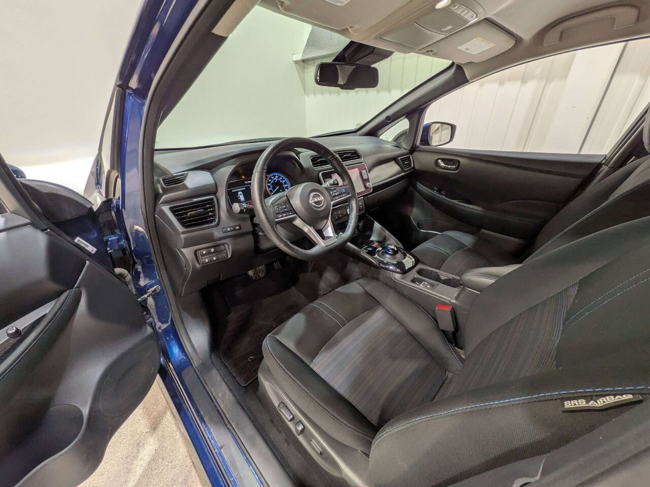 2024 Nissan LEAF SV PLUS Hatchback Blue Val-David - photo #9