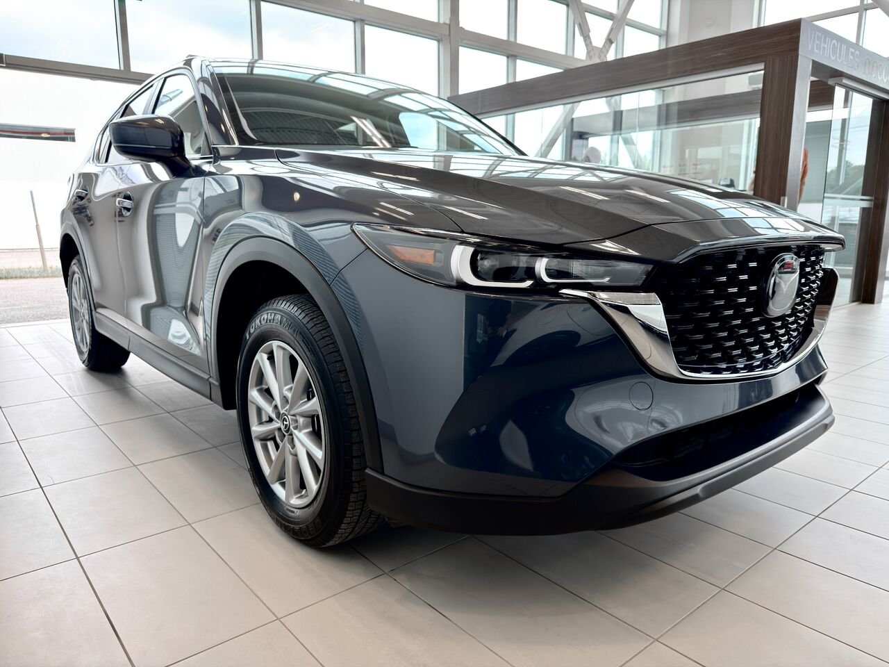 Mazda CX-5 2022 Gris Notre-Dame-des-Prairies - photo #5