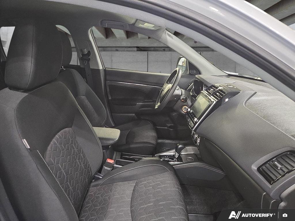 2025 Mitsubishi RVR 2602191A | ES, low kms, nearly new. White Edmonton - photo #21