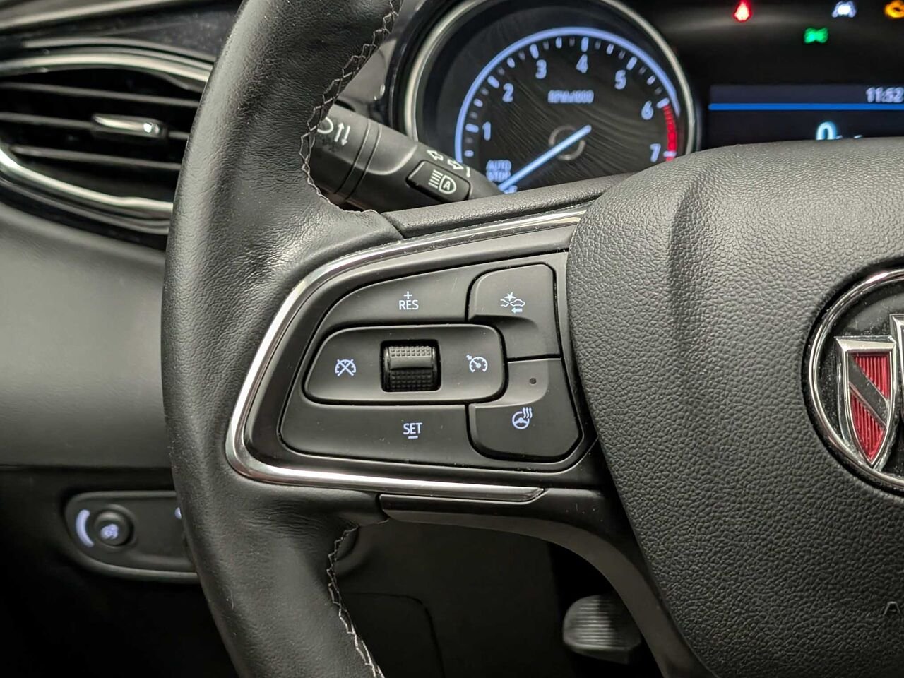 BUICK ENCORE GX Essence Cuir Sièges Chauffants Bas Kilométrage 2023 Blanc Sherbrooke - photo #17